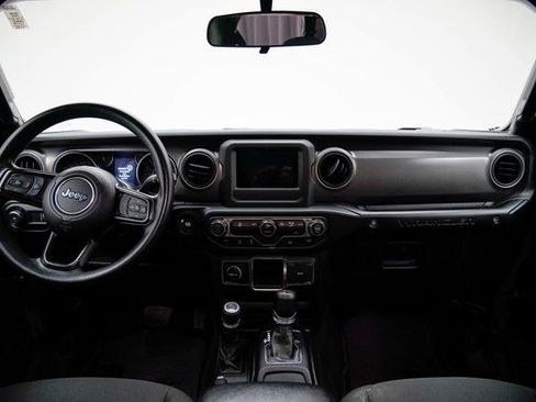 Used 2023 Jeep Wrangler Willys image 27