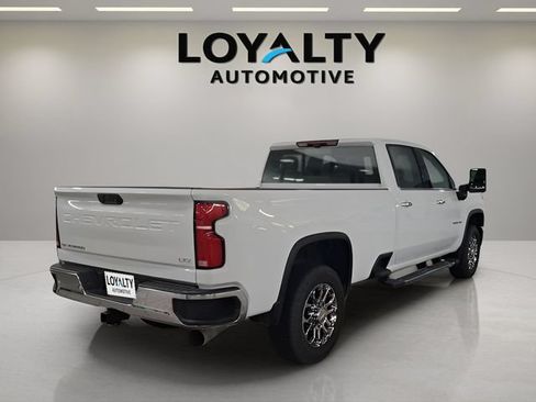 Used 2026 Chevrolet Silverado 3500 LTZ w/ LTZ Premium Package AWD/4WD image 4