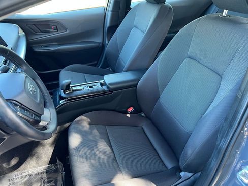 Used 2025 Toyota Prius LE image 30