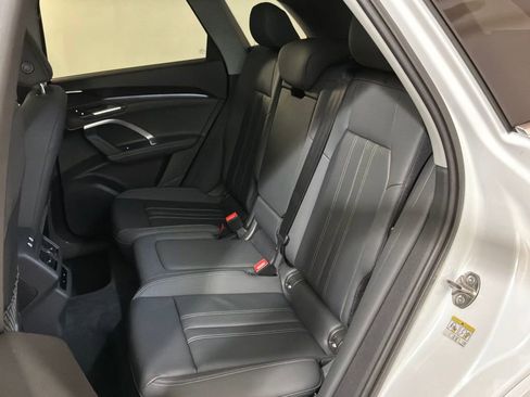 Certified 2025 Audi Q5 Premium w/ Convenience Package AWD/4WD image 21