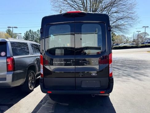 Used 2022 Ford Transit 350 XLT image 4