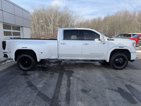 Used 2022 GMC Sierra 3500 Denali w/ Denali Ultimate Package image 33