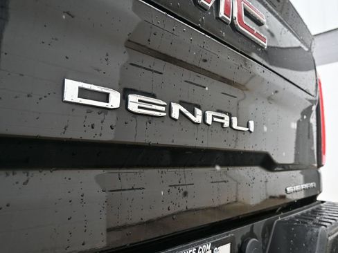 Used 2022 GMC Sierra 3500 Denali w/ Technology Package image 12