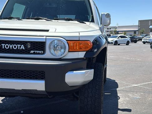 Used 2014 Toyota FJ Cruiser 4WD w/ Upgrade Package image 3