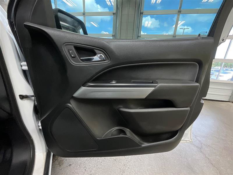 Used 2022 Chevrolet Colorado LT w/ Fleet Safety Package RWD image 19