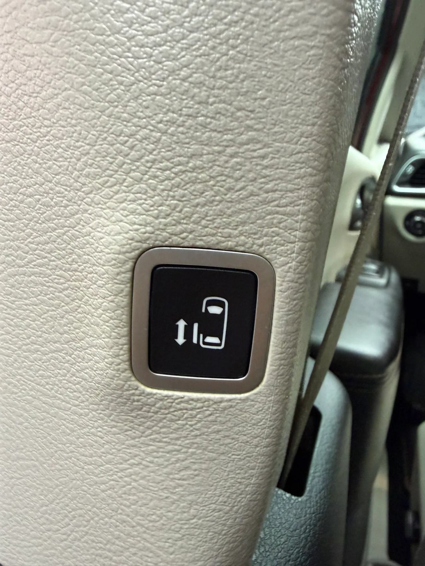 Used 2018 Chrysler Pacifica Touring-L Plus w/ Advanced Safetytec Group FWD image 29