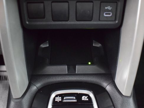 Used 2024 Toyota Corolla Cross AWD Hybrid image 15