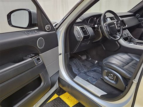 Used 2016 Land Rover Range Rover Sport HSE image 20