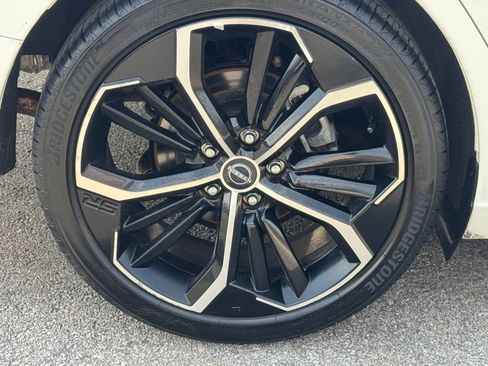 Certified 2024 Nissan Altima 2.5 SR image 9