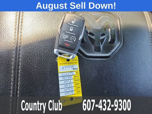 Used 2025 RAM 1500 Laramie AWD/4WD image 33