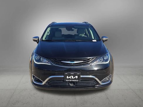 Used 2018 Chrysler Pacifica Limited w/ Advanced Safetytec Group image 9