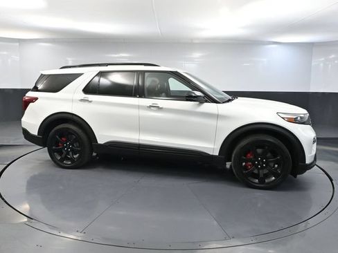 Used 2020 Ford Explorer ST w/ ST Street Pack AWD/4WD image 3