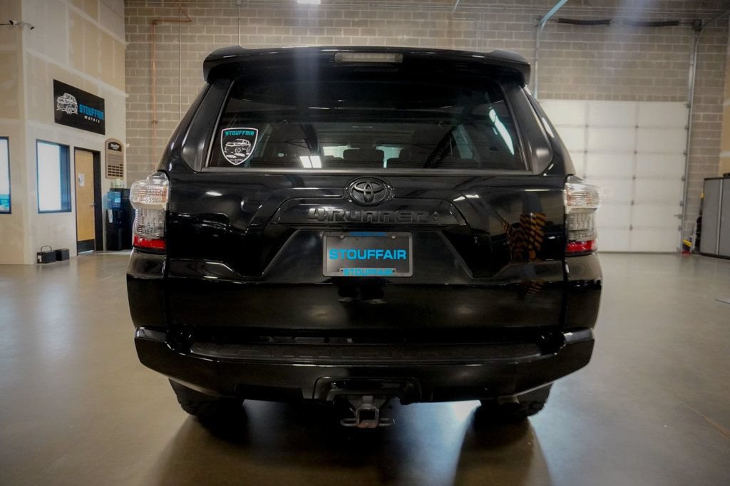 Used 2021 Toyota 4Runner SR5 Premium w/ Moonroof Package AWD/4WD image 9