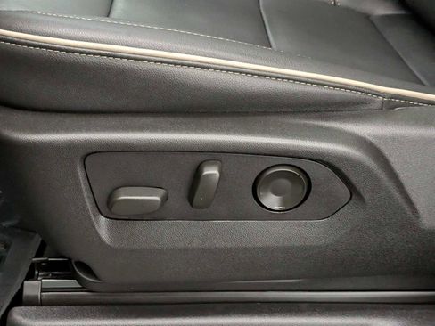 Certified 2024 GMC Yukon XL SLT image 19