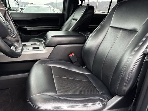 Used 2019 Ford Expedition XLT w/ Equipment Group 201A image 10