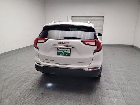 Used 2022 GMC Terrain SLT w/ Infotainment Package II AWD/4WD image 7