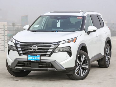 New 2025 Nissan Rogue SL w/ SL Premium Package FWD image 1