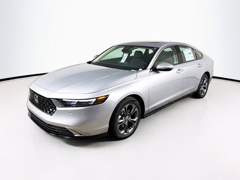 New 2025 Honda Accord EX-L image 4