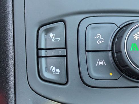 Used 2024 GMC Terrain SLT image 17