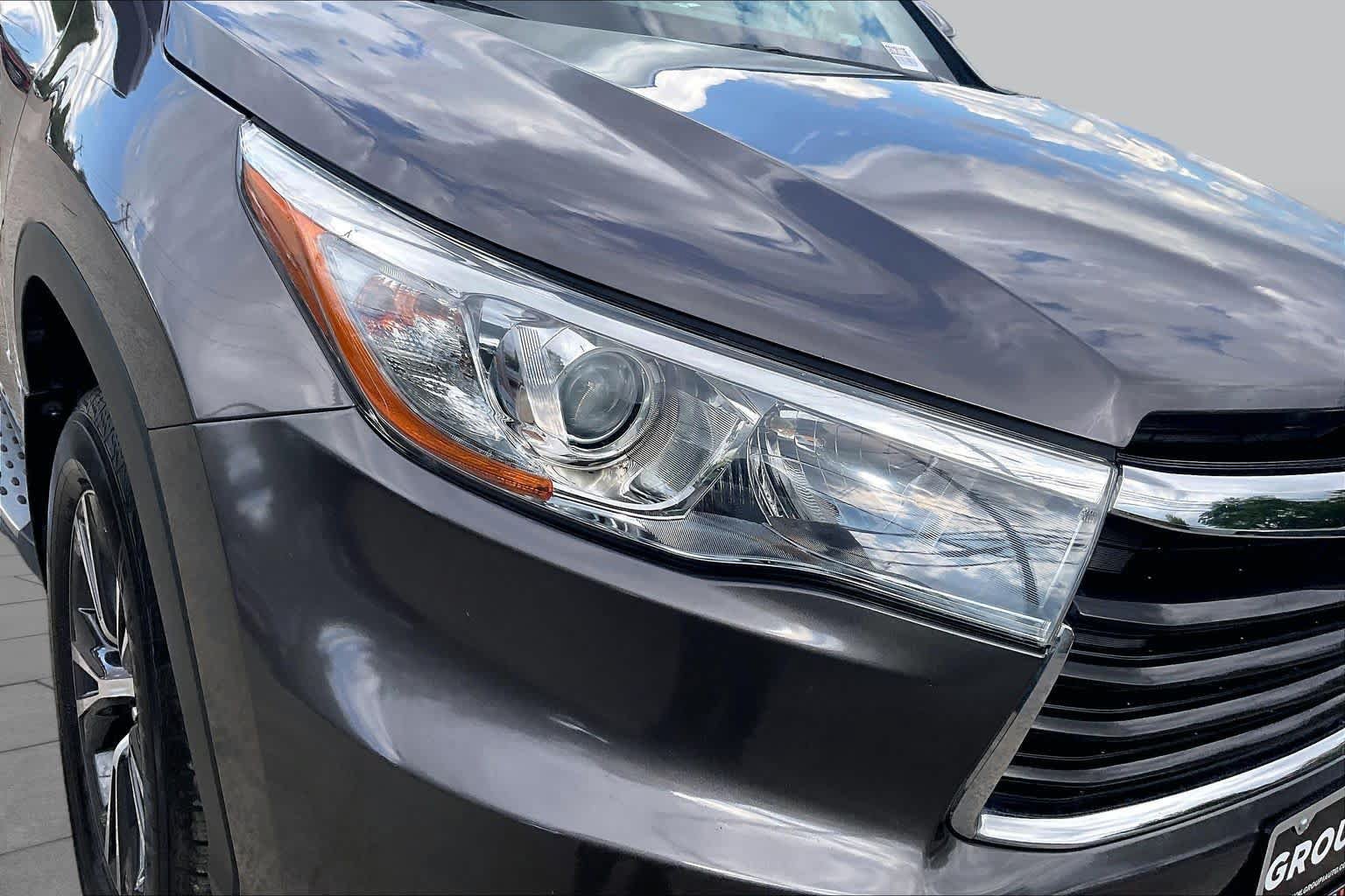 Used 2016 Toyota Highlander XLE FWD image 27
