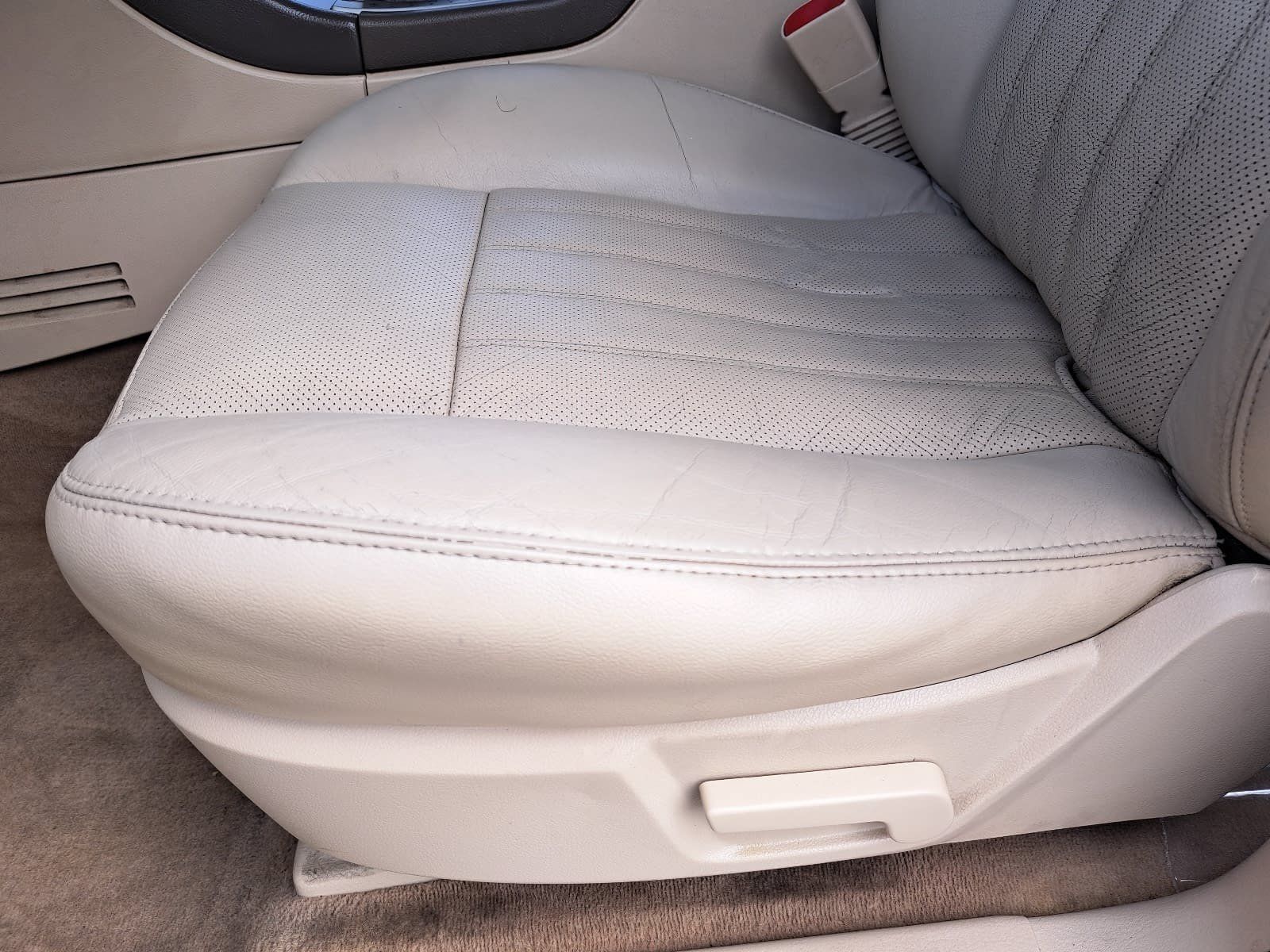 Used 2004 Lincoln Aviator 2WD image 32