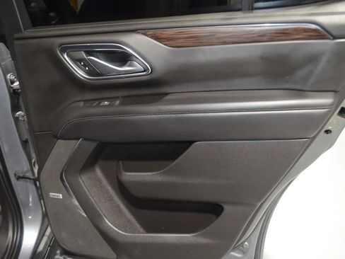 Used 2022 Chevrolet Tahoe Z71 w/ Luxury Package image 26