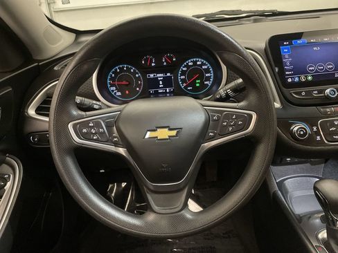 Used 2023 Chevrolet Malibu LS FWD image 5