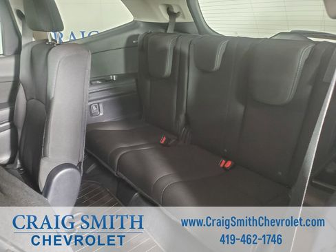 Used 2024 Subaru Ascent Premium w/ Convenience Package AWD/4WD image 13