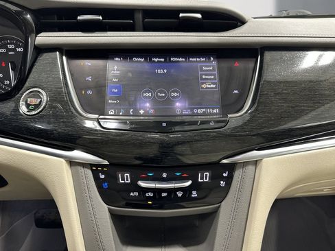 Used 2020 Cadillac XT6 Premium Luxury FWD image 19