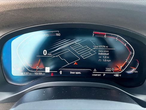 Used 2025 BMW X4 xDrive30i AWD/4WD image 23