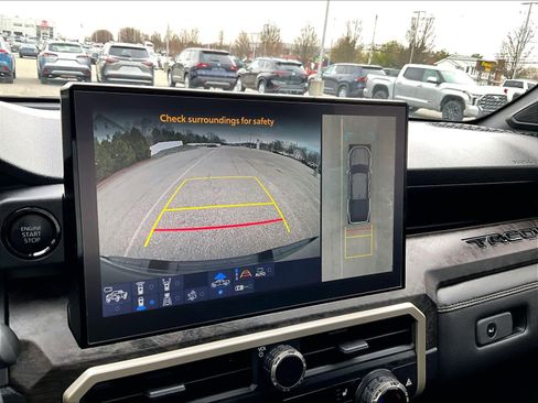 Used 2025 Toyota Tacoma Limited image 19