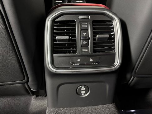 Used 2026 Porsche Macan GTS AWD/4WD image 38