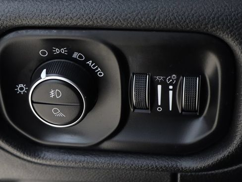 Used 2019 RAM 1500 Big Horn AWD/4WD image 23