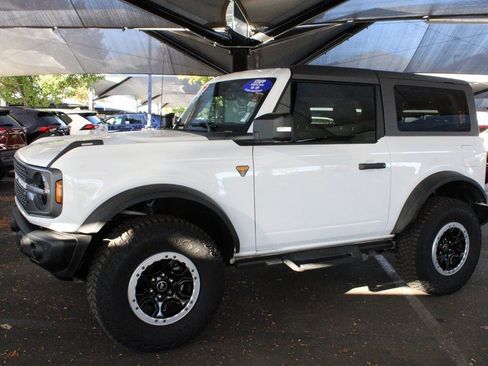 Used 2023 Ford Bronco Badlands w/ Sasquatch Package image 8