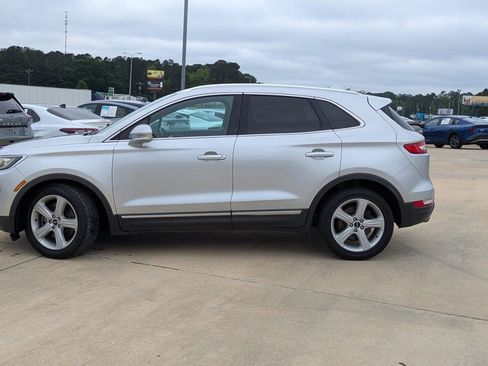 Used 2015 Lincoln MKC FWD image 2