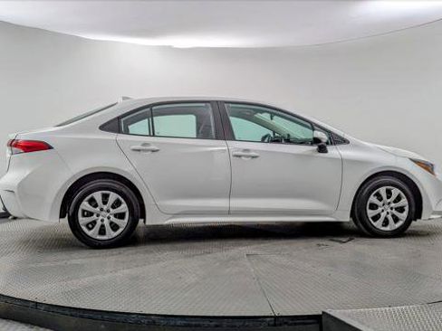 Used 2024 Toyota Corolla LE image 9