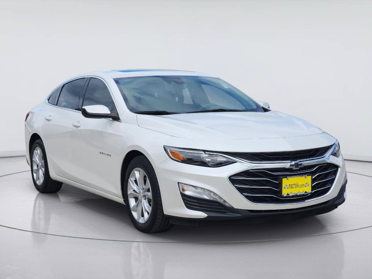 Used 2019 Chevrolet Malibu LT w/ LT Plus Package FWD image 3