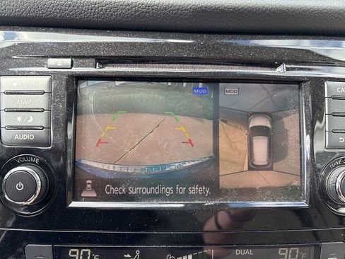 Used 2019 Nissan Rogue SL w/ Premium Package image 21