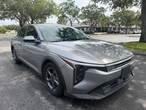 Used 2025 Kia K4 FWD image 9