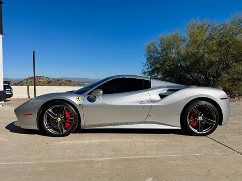 Used 2019 Ferrari 488 Spider image 6