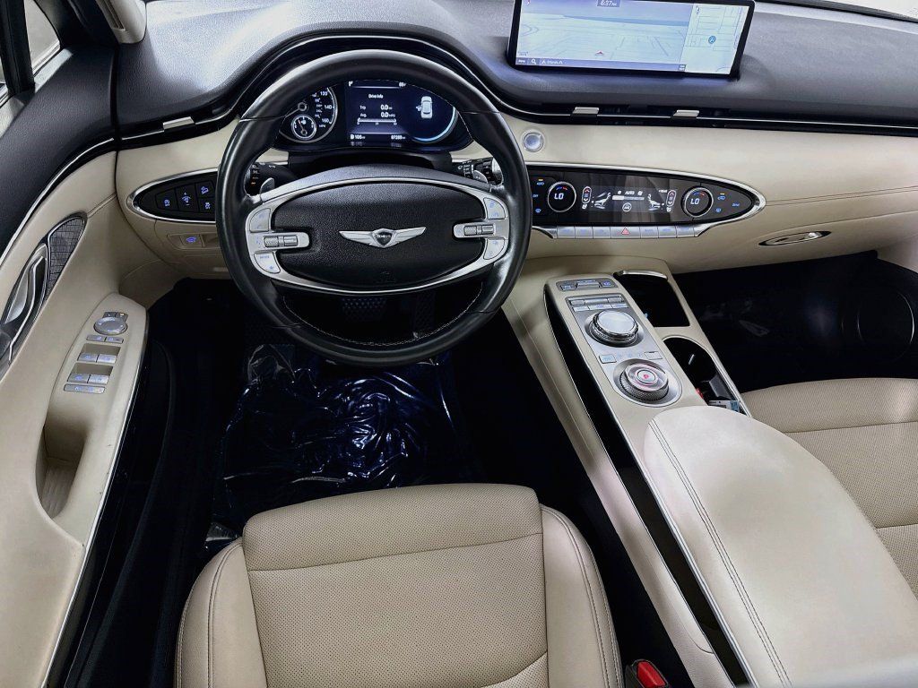 Used 2022 Genesis GV70 2.5T AWD/4WD image 16