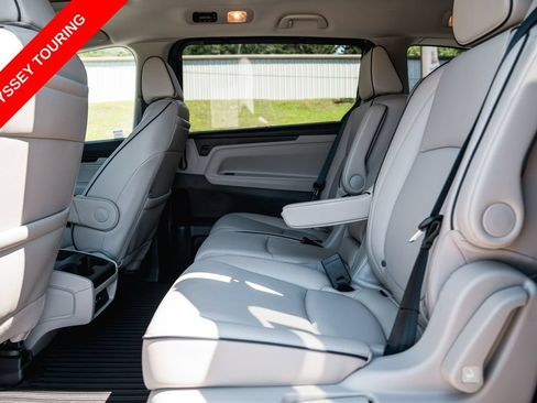 Used 2025 Honda Odyssey Touring image 27