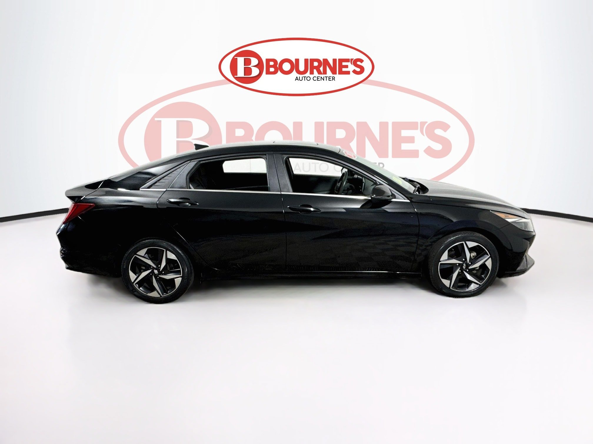 Used 2021 Hyundai Elantra SEL w/ Convenience + Premium Package FWD image 13