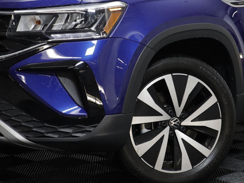 Used 2023 Volkswagen Taos SE image 3