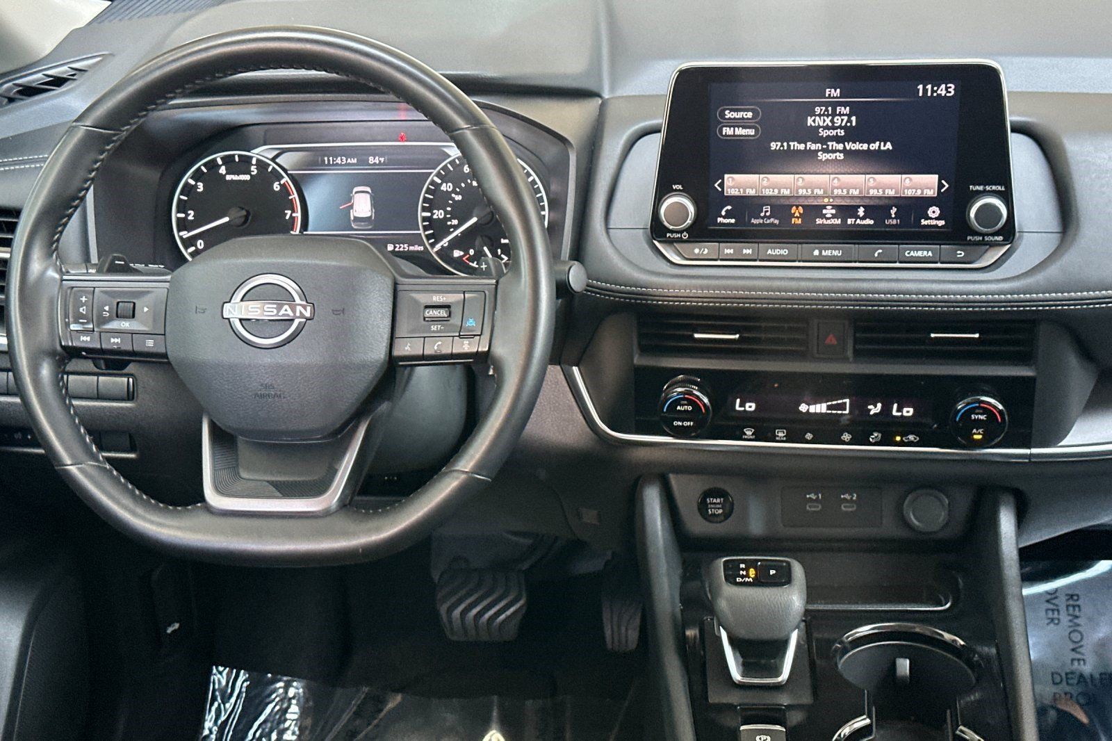 Used 2025 Nissan Rogue SV AWD/4WD image 29