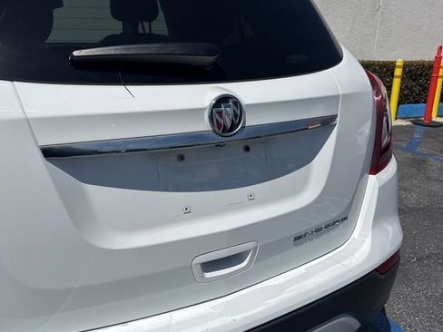 Used 2019 Buick Encore Essence FWD image 4