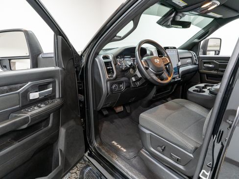 Used 2024 RAM 2500 Big Horn w/ Night Edition AWD/4WD image 12