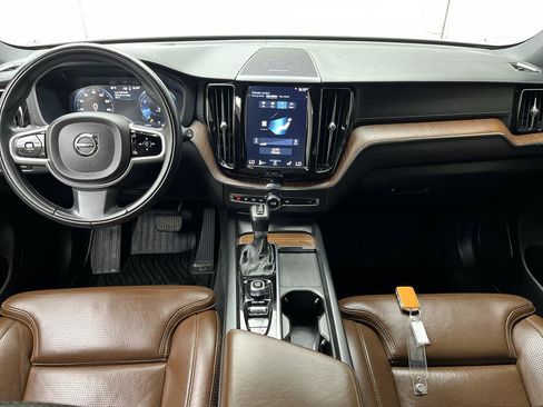 Used 2021 Volvo XC60 T5 Inscription w/ Advanced Package AWD/4WD image 4