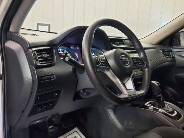 Used 2018 Nissan Rogue S AWD/4WD image 14