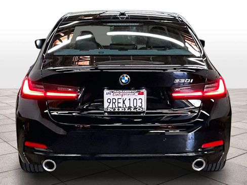 Used 2025 BMW 330i Sedan w/ Convenience Package RWD image 7
